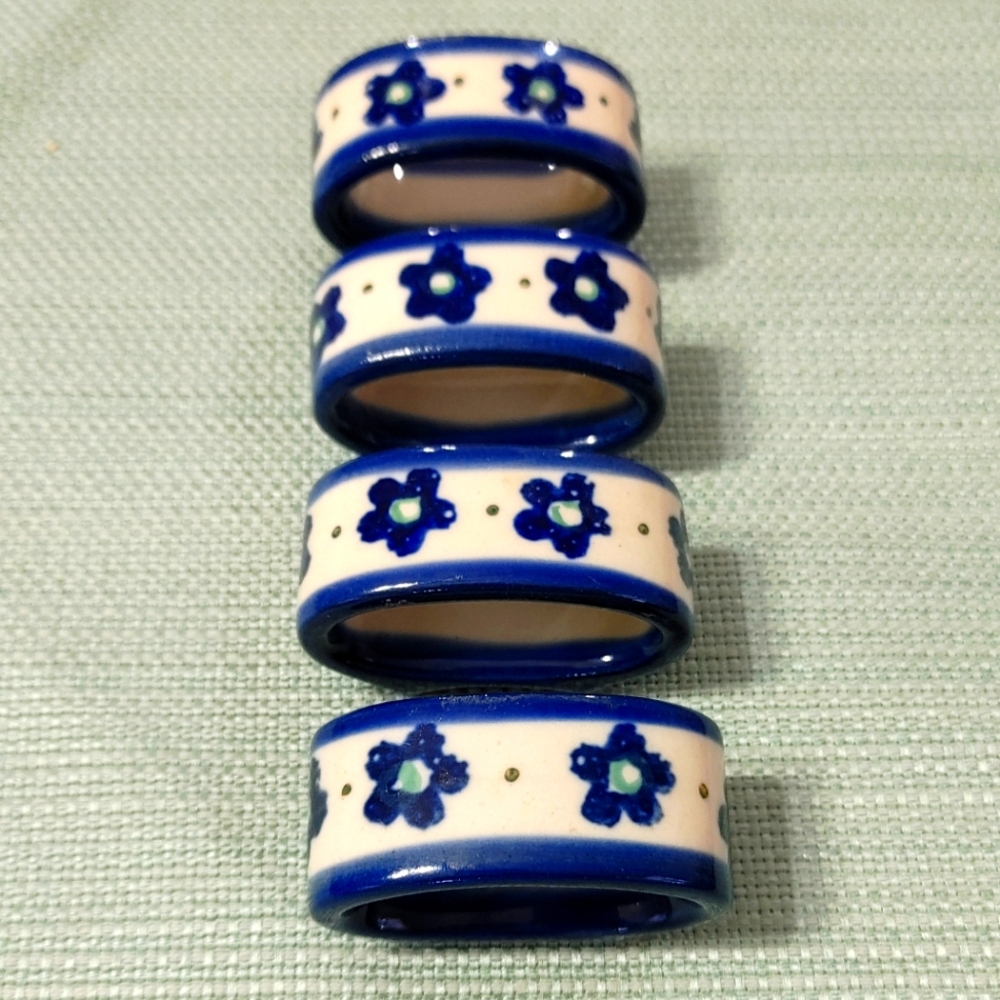 Set of 4 Polish Pottery Napkin Rings Blue Flower with Dot